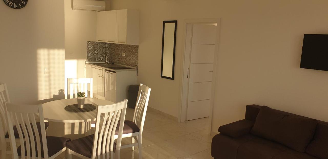 Apartmants Villa Lungo Mare Živogošće Kültér fotó