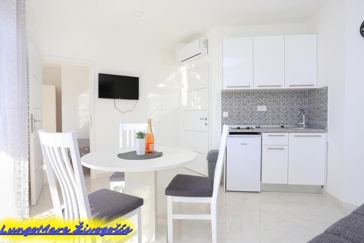 Apartmants Villa Lungo Mare Živogošće Kültér fotó